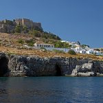 640px-Lindos_View_of_the_Acropolis_and_town_from_the_north-east._Rhodes,_Greece