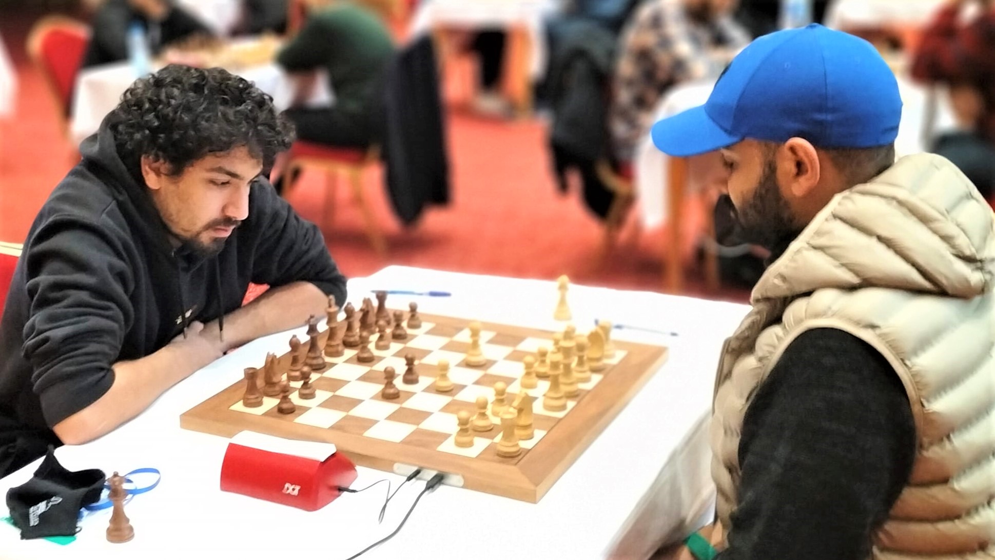 Ilyass Msellek (left) takes on Hamed Ben Ghanem of Tunisia in round 1.