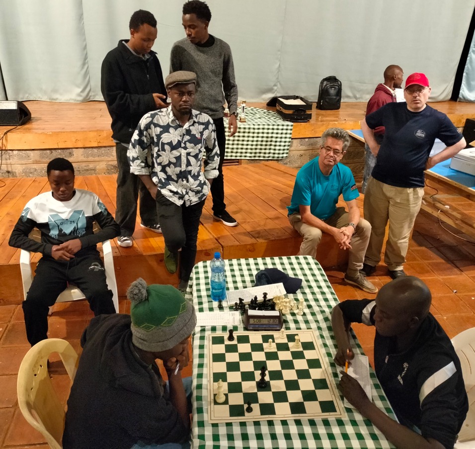 The thrilling battle between Gabriel Njuki (left) against James Panchol in the 4th and final round.